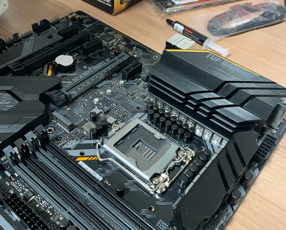 에이수스 TUF Z490 메인보드 설치방법