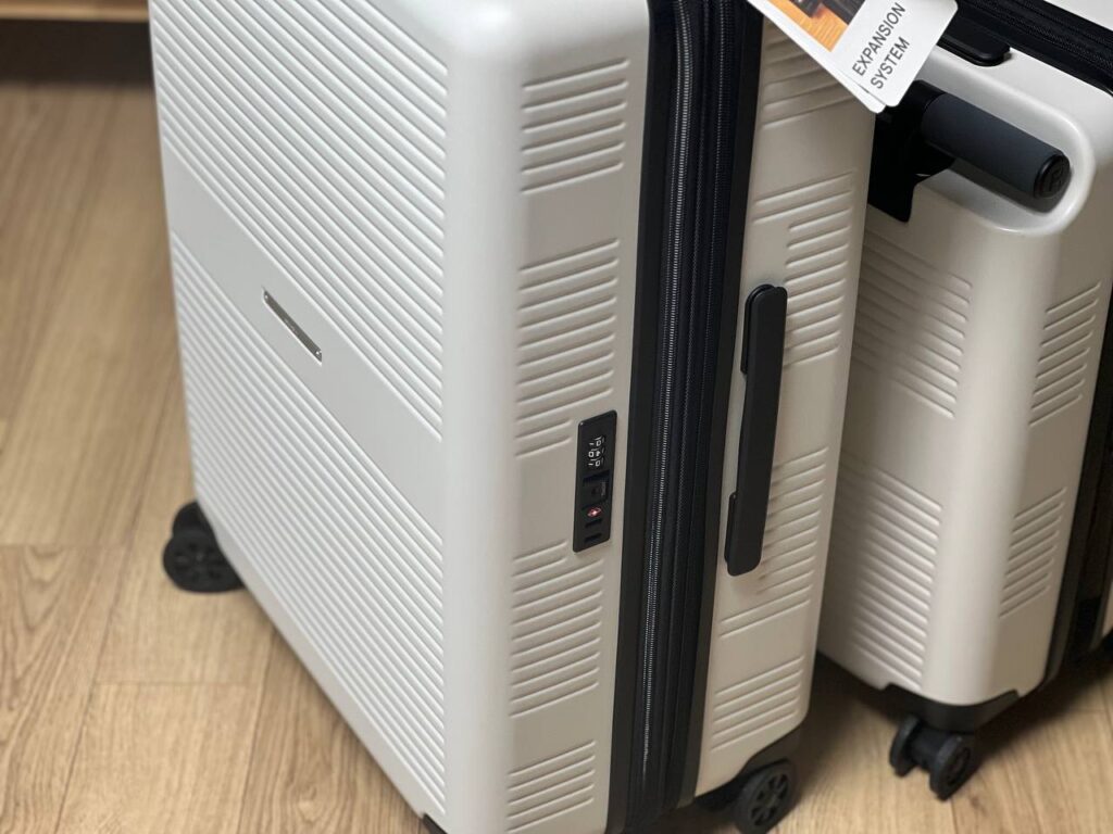 로우로우-캐리어-20인치-후기