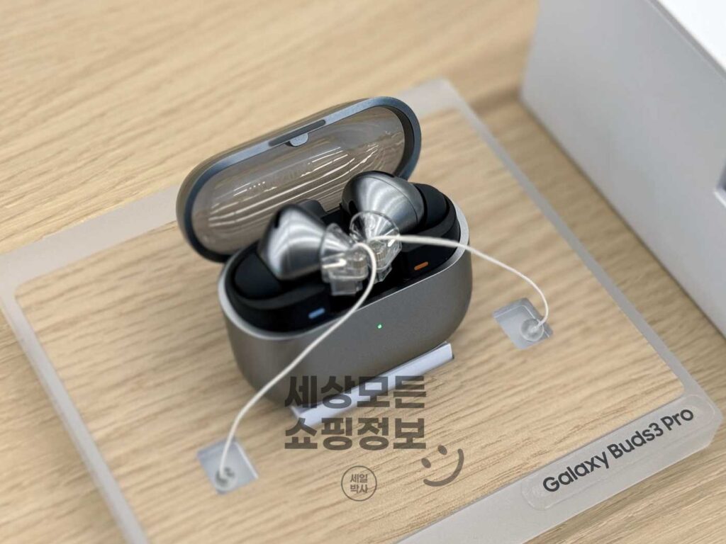 갤럭시 버즈3 프로 실물 후기와 변경된 디자인