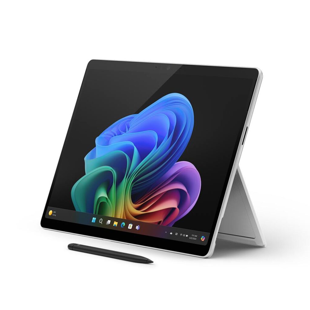 OLED 터치 디스플레이 기능이 적용된 서피스 프로 11